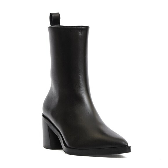 Poeve Camperos 70Mm Heel Black Leather Ankle Boot - NWT